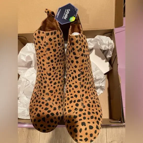 TOMS Kelsey Ankle Boot - Color: Brown Sugar Tiny Cheetah Printed Suede - NWT 9 - Picture 2 of 7